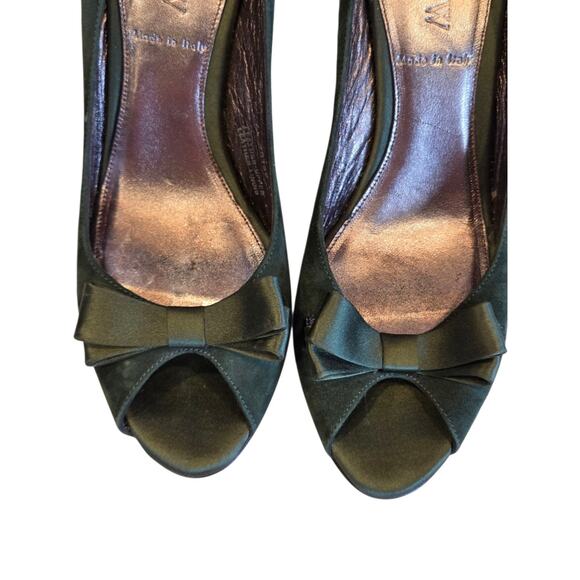 J.Crew VTG Classic Green Suede Peep Toe Heels Bow Accent Made In Italy | 7.5 - Picture 7 of 16